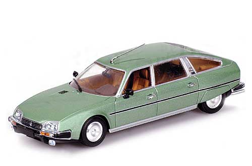 коллекционная модель автомобиля Citroen в масштабе 1:43