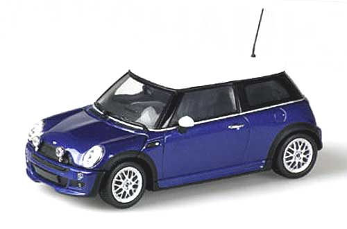 коллекционная модель автомобиля Mini в масштабе 1:43