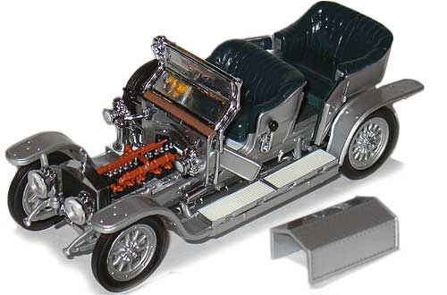 коллекционная модель автомобиля Rolls Royce в масштабе 1:43